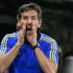 Claudio Úbeda, silbado por los hinchas de Boca, se fue con “una sensación fea” de La Bombonera